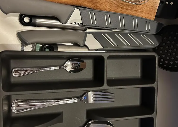 Northern Lights Small B At Emmas Street 28, 아파트