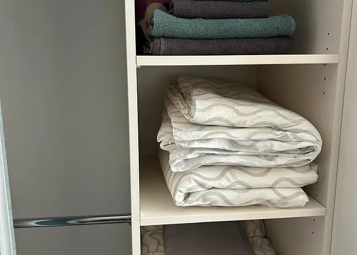 Northern Lights Small B At Emmas Street 28, *